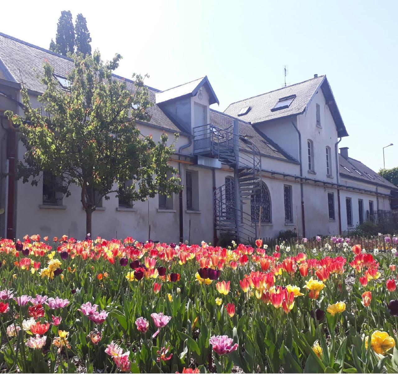 Auberge La Maison Montreau Montreuil  Exterior foto